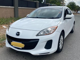 2013 Mazda Axela