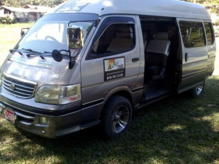 2004 Toyota Hiace Grand Cabin for sale in Westmoreland, Jamaica