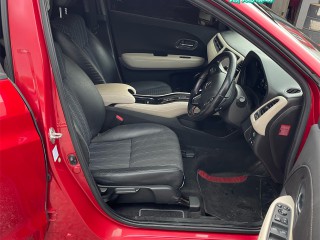 2015 Honda Vezel Z 
$2,450,000