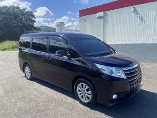 2015 Toyota Noah