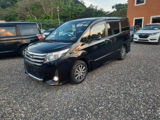 2014 Toyota Noah SI