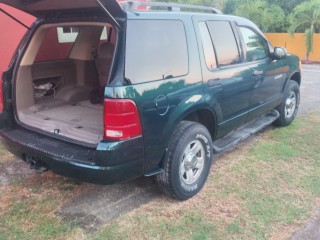 2004 Ford Explorer