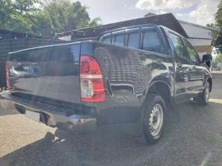 2013 Toyota HILUX
$2,490,000