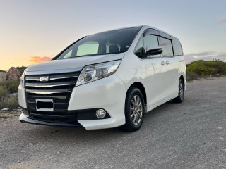 2016 Toyota Noah