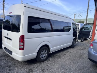 2013 Toyota High top hiace