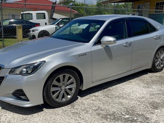 2016 Toyota Crown