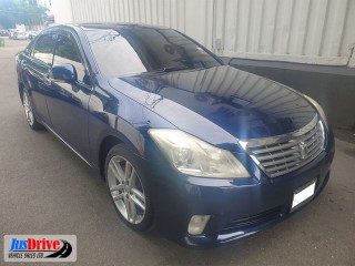 2012 Toyota CROWN