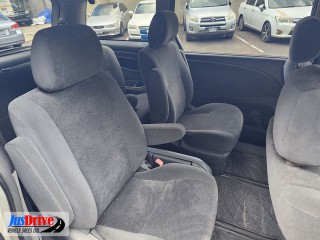 2003 Toyota Estima