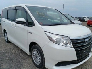 2017 Toyota NOAH HYBRID