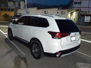 2016 Mitsubishi Outlander for sale in Kingston / St. Andrew, Jamaica