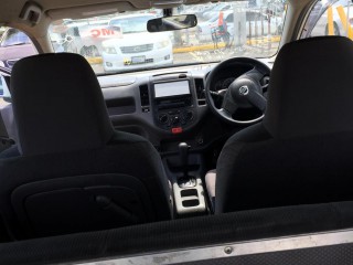 2013 Nissan Ad Wagon for sale in Kingston / St. Andrew, Jamaica