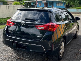 2013 Toyota Auris
$1,390,000