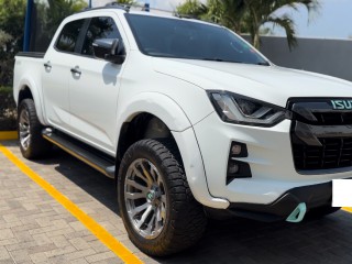 2022 Isuzu DMAX 
$8,000,000