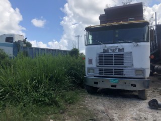 1997 Freightliner 1997 international tipper for sale in Trelawny, Jamaica