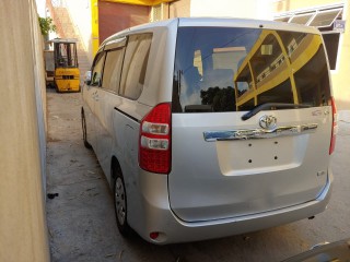 2013 Toyota Noah for sale in Kingston / St. Andrew, Jamaica