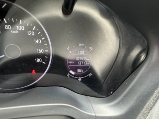 2016 Honda Vezel S
$3,000,000