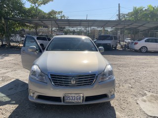 2010 Toyota Royal saloon for sale in Kingston / St. Andrew, Jamaica