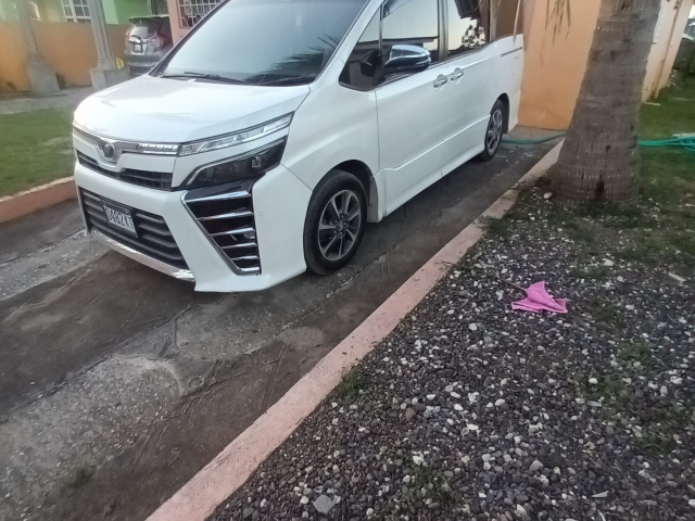 2017 Toyota Noah for sale in St. James, Jamaica