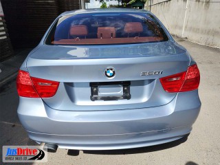 2011 BMW 320i