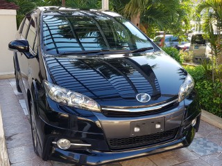 2014 Toyota Wish Z Monotone Edition for sale in Kingston / St. Andrew, Jamaica