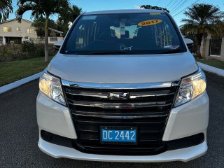 2017 Toyota NOAH