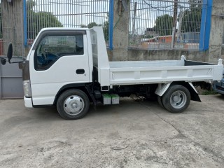 2007 Isuzu Npr