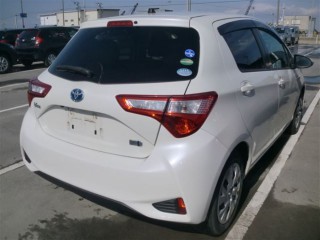 2017 Toyota Vitz