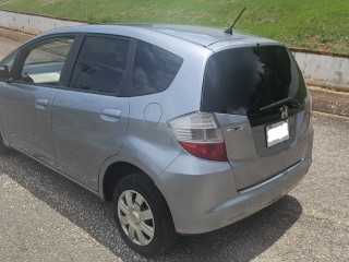 2010 Honda Fit
$850,000