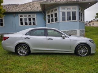 2015 Toyota Crown