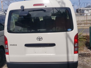 2015 Toyota Hiace fully seated for sale in Kingston / St. Andrew, Jamaica