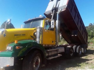 2001 MG Western Star