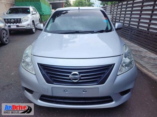 2014 Nissan LATIO