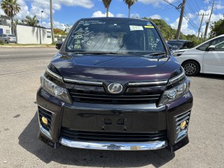 2014 Toyota Voxy Zs