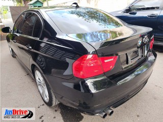 2011 BMW 323i