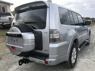 2012 Mitsubishi Pajero