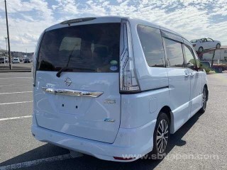 2014 Nissan Serena Hybrid Highway Star for sale in Kingston / St. Andrew, Jamaica