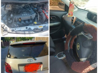 2003 Toyota IST