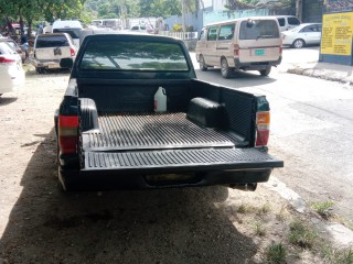 1993 Mitsubishi L200