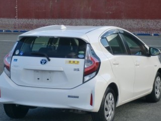 2017 Toyota Aqua Hybrid