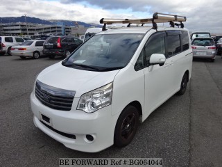 2013 Toyota Noah for sale in Kingston / St. Andrew, Jamaica