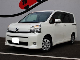 2011 Toyota Voxy for sale in Kingston / St. Andrew, Jamaica