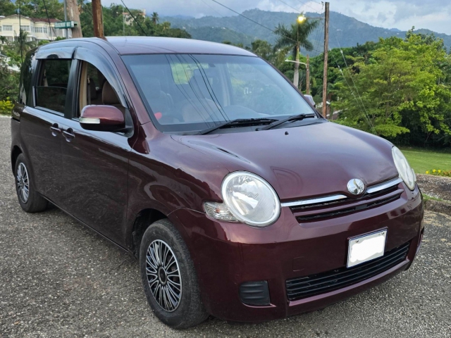 2013 Toyota Sienta for sale in Kingston / St. Andrew, Jamaica