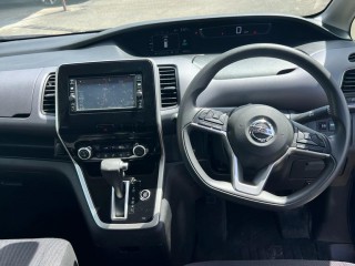 2017 Nissan Serena