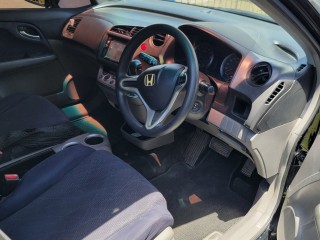 2011 Honda Stream
$1,250,000
