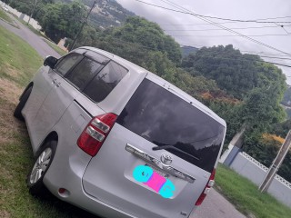 2011 Toyota Noah