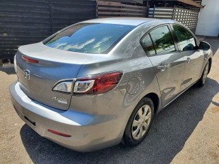 2011 Mazda AXELA 
$990,000