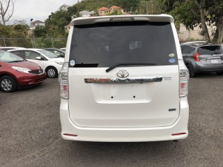 2011 Toyota Voxy ZS for sale in Manchester, Jamaica