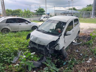 2017 Daihatsu Mira For Parts