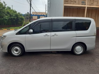 2014 Nissan Serena for sale in Kingston / St. Andrew, Jamaica