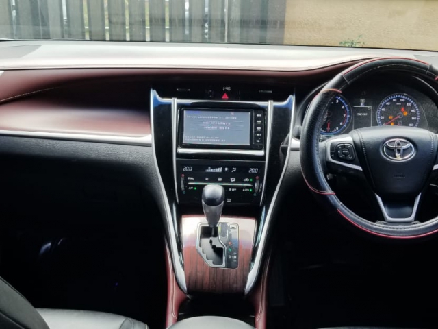2016 Toyota Harrier for sale in Kingston / St. Andrew, Jamaica